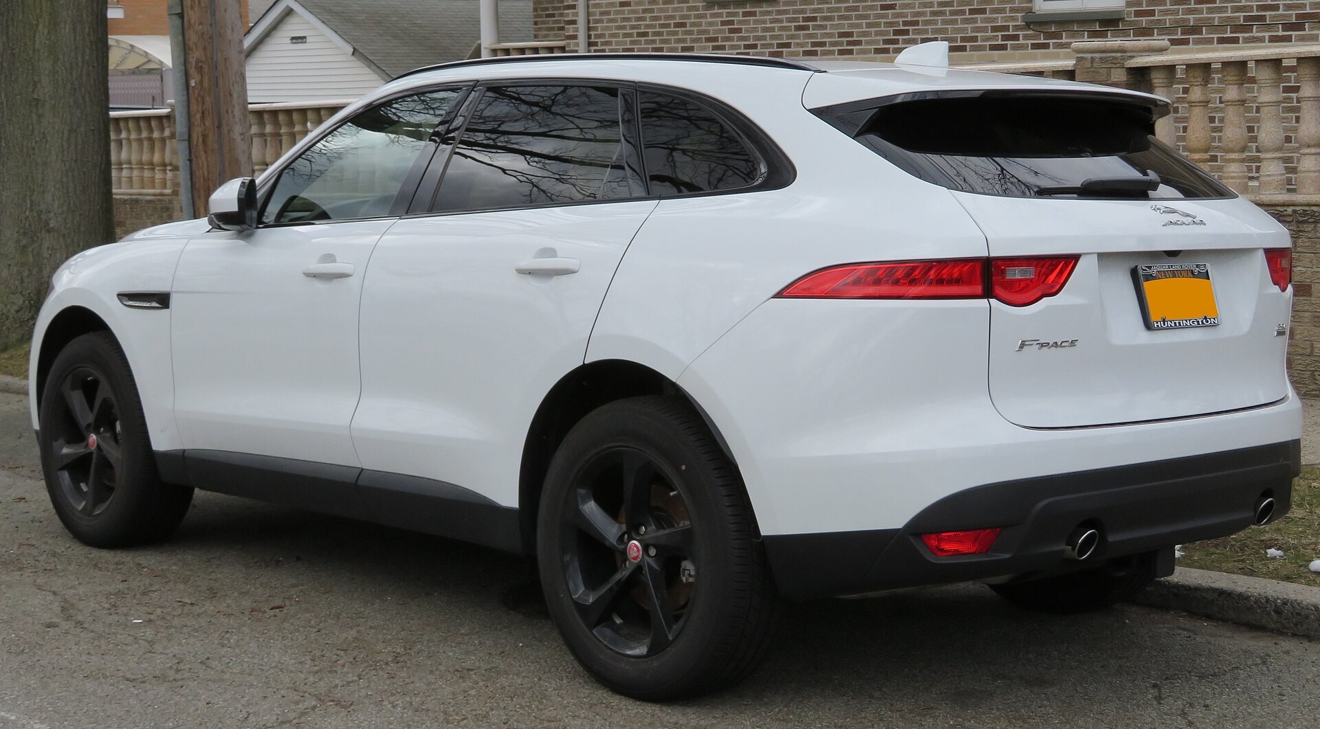 ​Российские продажи премиального кроссовера Jaguar F-PACE стартуют 20 июня 2016 года