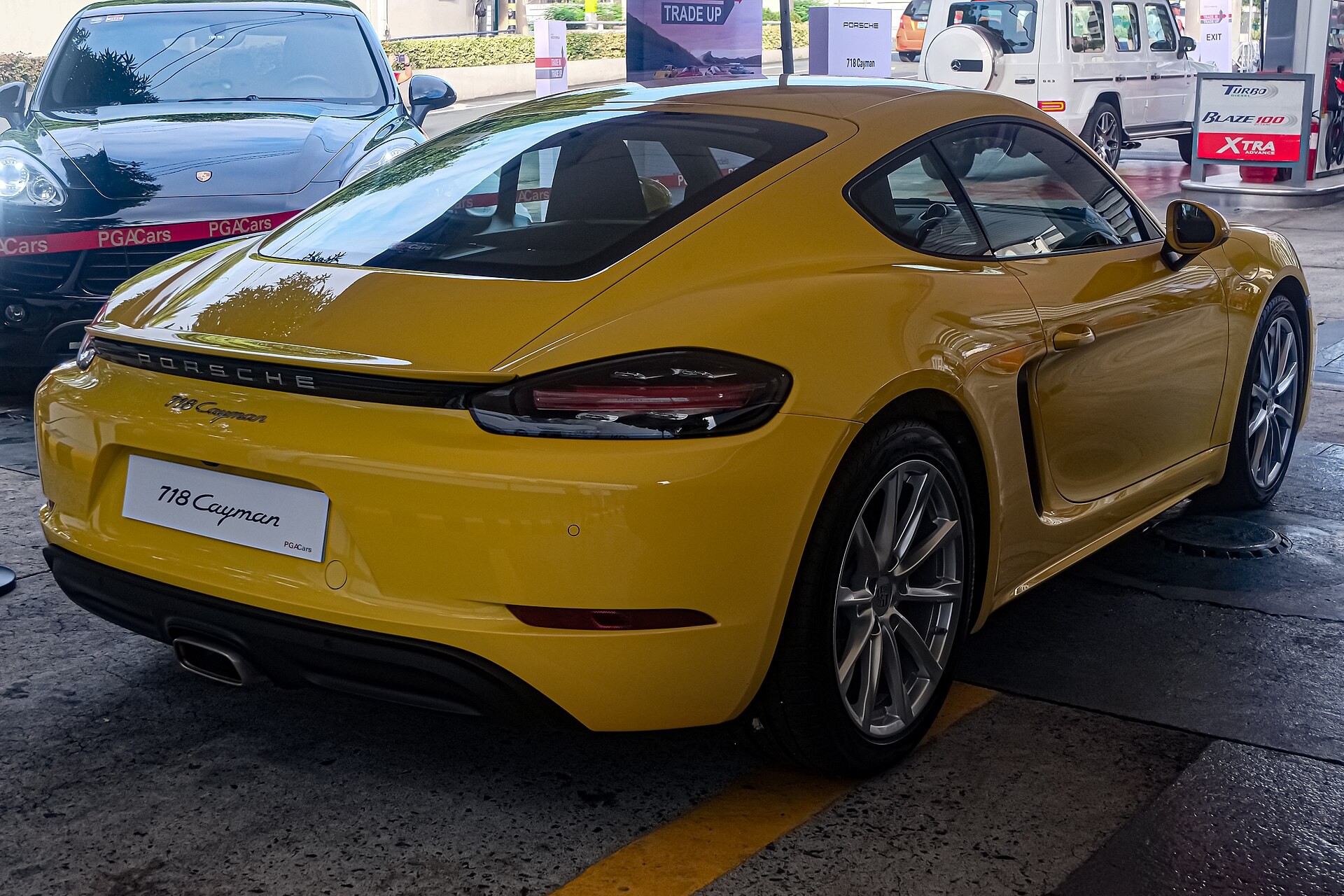 Грузовик ЗиЛ с кабиной от Porsche