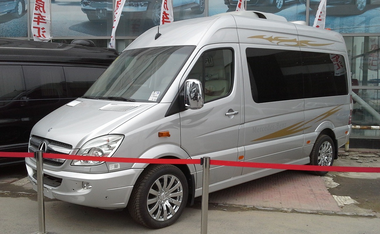 Mercedes-Benz представил две новые модификации Sprinter для России